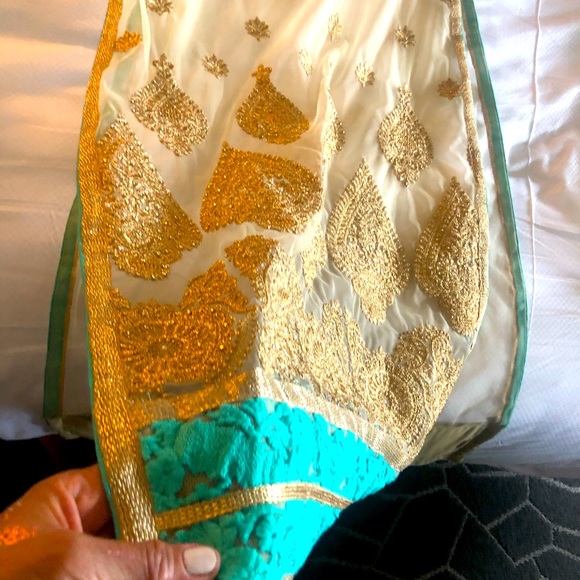 Pakistani/ Indian Salwar Anarkali Chudidar Saree - Picture 5 of 13